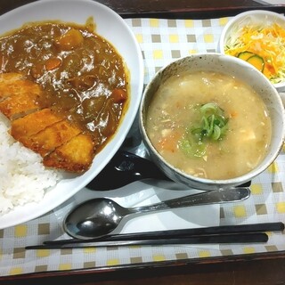 カフェドマデル_1