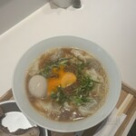 上方レインボー - 虹のワンタン麺（1800円）＋味玉アローカナ（300円）
