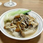 天外天 - ●雲南名菜 八種のキノコ鍋