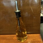 PIZZERIA IMOLA - 辛いオイル