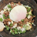 香氣 四川麺条 - 肉味噌温玉ご飯(小)