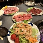 焼肉田園 - タン塩、ハラミ、ハツ、えびサラダ