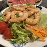 焼肉田園 - えびサラダ