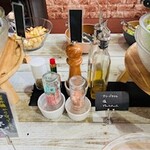 ペダラーダ - オリーブオイル・塩・ブラックペッパー・タバスコ