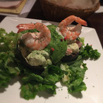 Bistro Roven - 海老とアボカドのタルタルサラダ Ｍサイズ（950円）