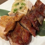 チャイニーズダイニング 結彩 - 豚トロのブラックペッパー焼き・蒸し鶏のジンジャーソースがけ・自家製チャーシュー