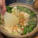 いわもと - お焦げも手際よくほぐします( *´艸`)