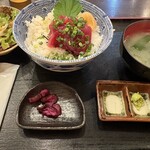 中落ち100円の居酒屋 まぐろんち - 