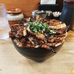 炭焼豚丼 豚野郎 - 