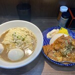 ヌードル＆スパイスカレー 今日の1番 - 朝限定セット　¥1,000-(税込)