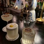 バー トレンチ - 