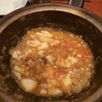 橋本屋 - ライス、玉葱、温泉卵をよく混ぜます