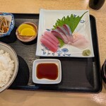 海鮮食堂三幸丸 - ランチ限定のお刺身定食 950円（税込）