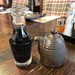 山形Oshoshina 總本店 - 刺身は２種の山形醤油で