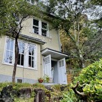 LAINE INAMURAGASAKI - まるで絵本の中の世界