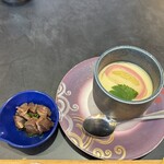 グルメ回転すし　一心 上社店 - 小鉢はマグロ頬肉煮込みでした