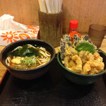 立喰いそば とんがらし - ミニ天丼セットこれで550円