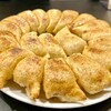 餃子 山女 - 名物の円盤餃子！