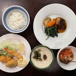 ざくろ - 2025.11.10 (月)    お好み和定食（黒毛和牛やわらか煮＆フライ盛合せ）　2904円（税込）