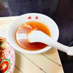 味楽 - ラーメンの旨さを確信させる、昭和の醤油スープ。