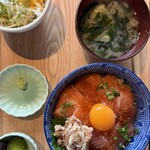 みなと巻き寿司ツキウ食堂 - 