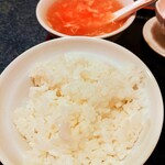 本格四川料理 中村屋 - お代わり自由のご飯･スープ