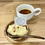 エメ・ポテト - 料理写真:全てのランチに付くマッシュポテト＆スープ
