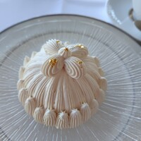 東京會舘 銀座スカイラウンジ - 季節のマロンシャンテリー。上には金箔が！