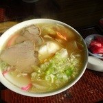 そば処義平 - 五目ラーメン530円