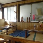 そば処義平 - 小上がり