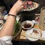 羊肉炭火焼 肉汁屋 - 