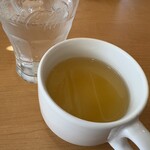 ガスト - ドリンク写真:ランチスープ