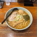 美春 - 料理写真:"特選味噌らーめん(大盛り)"1,160円に"味付煮玉子"150円をトッピング♪