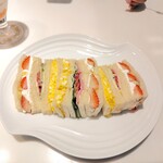 渋谷西村 フルーツパーラー - ミックスサンド