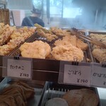 大島うどん - たけのこ、ごぼう、かぼちゃなど