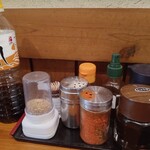 大島うどん - 味変にゴマは欠かせない