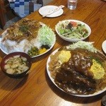 あしま園 - バラ肉ライス 大盛り(800円＋100円)、特製オムカレー 大盛り(1100円＋100円)、野菜炒め(600円)