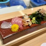 すし処 野毛 松風 - 添え物の海ぶどう嬉しいですね