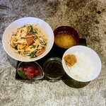 沖縄酒場 離〜Hanare〜 - 麩ふぅチャンプルー定食
