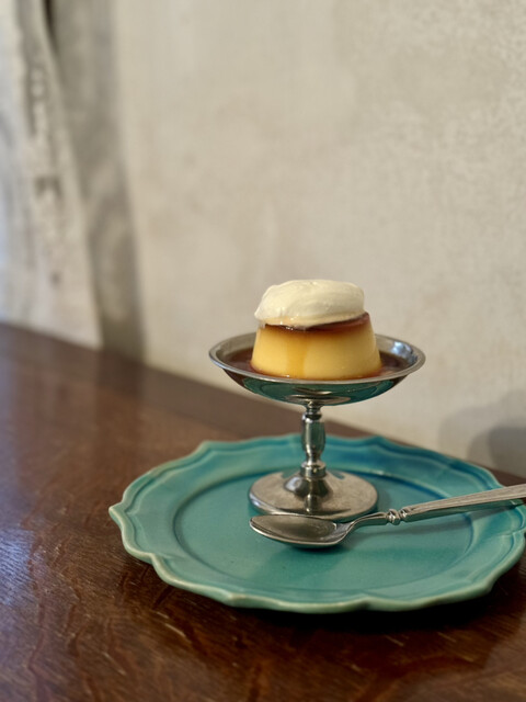 二本松の隠れ家カフェ「8月カフェ」- 落ち着く空間と季節メニュー