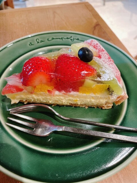 ア・ラ・カンパーニュ 横浜赤レンガ倉庫店 （a la campagne） - 馬車道