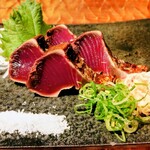 わらやき屋 - 藁焼きかつをの塩たたき