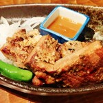 わらやき屋 - 四万十ポークの藁焼き