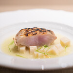 TATSUMI - 白甘鯛、加賀蓮根 白甘鯛とアサリのスープ