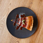 ORAND - かぼちゃのタルト キャラメルソース添え（800円）