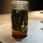 VERT - 発酵中の月桃