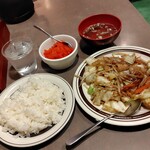 ティン・フック - 