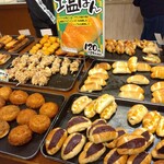 どんぐり - メニュー　陳列棚