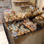 どんぐり - メニュー　陳列棚