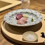 温石 - 鰹、花鯛
      　山葵・お塩・玉ねぎ・お醤油